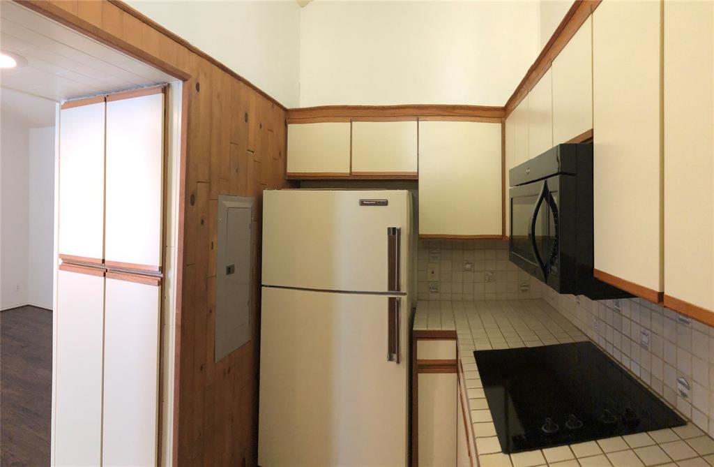 18040 Midway Road 195