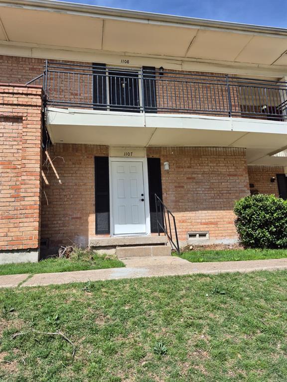 Colonial Gardens Condo - Residential