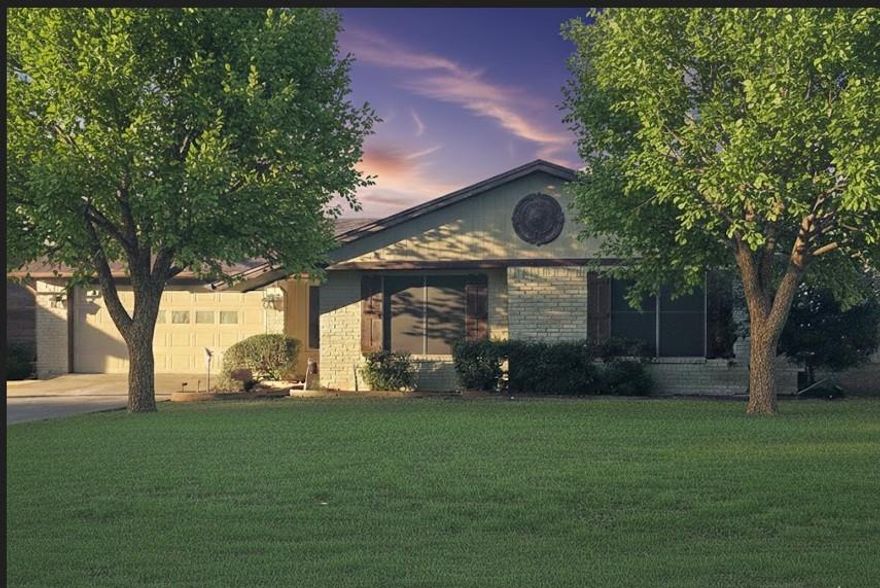 Renovated for contemporary entertaining 3 bedroom 2 bath home in Cedar Hill. Not far from shopping and access to major highways. Great Location! New flooring and paint Available Now!