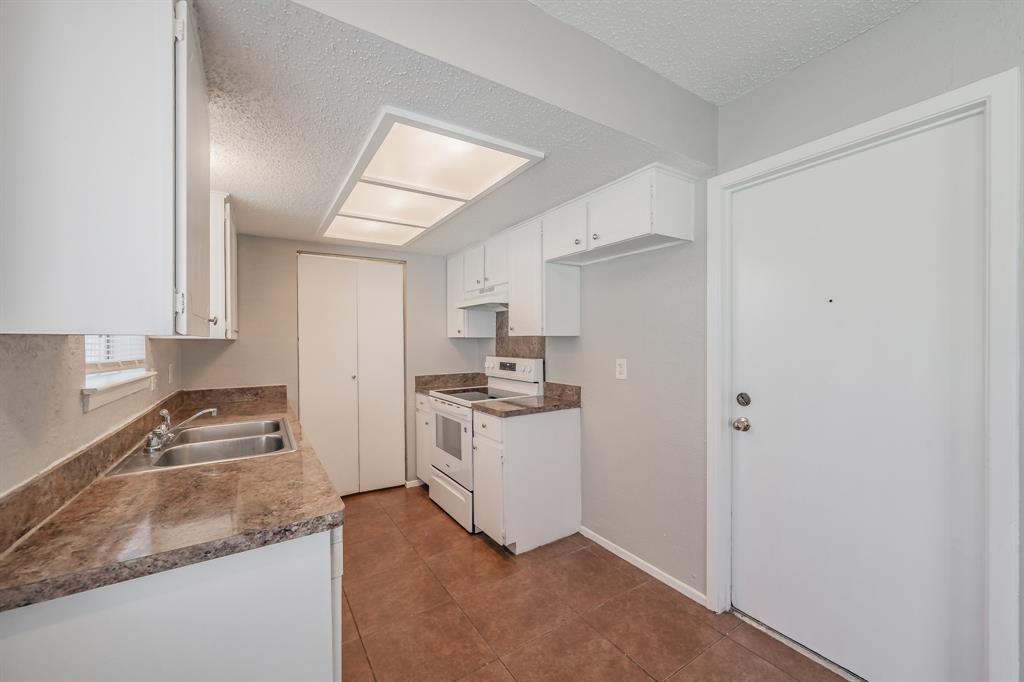 Singing Hills - Residential