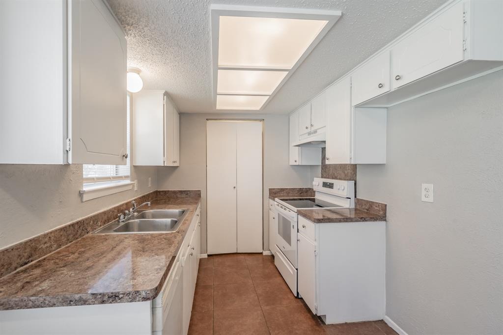 Singing Hills - Residential