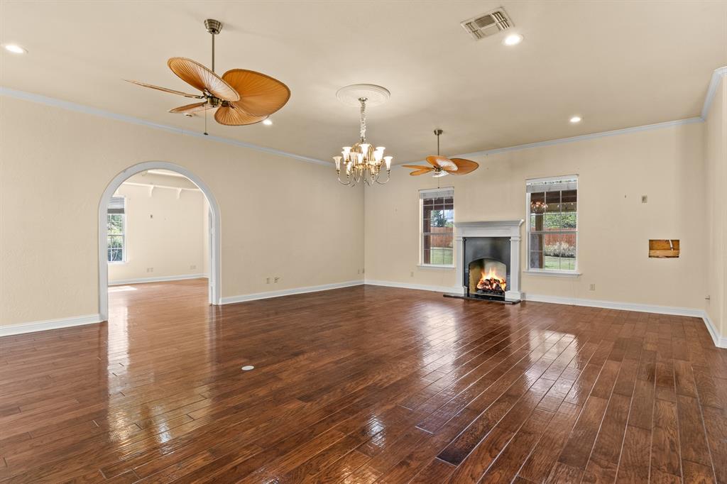 15 W Elmwood Drive