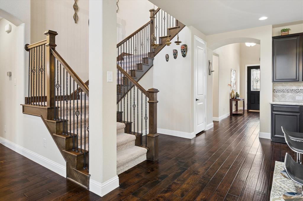 7327 Clementine Drive