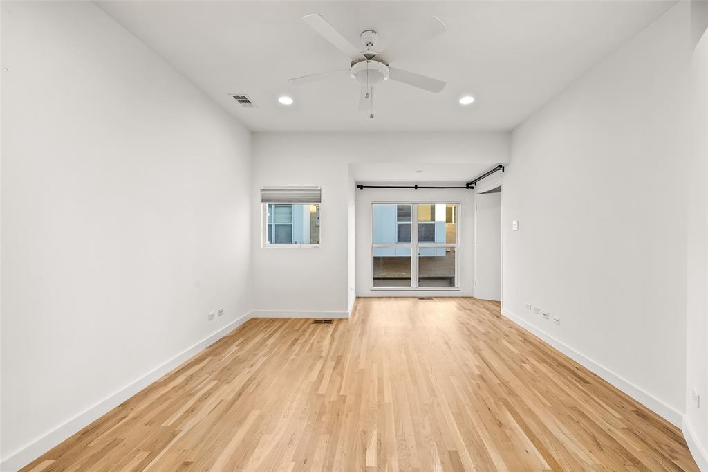 Parkwood Twnhms - Residential