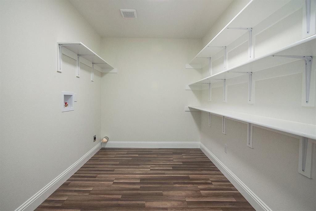 Cloverdale 03 - Residential