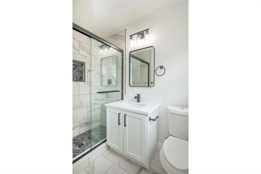 Cloverdale 03 - Residential