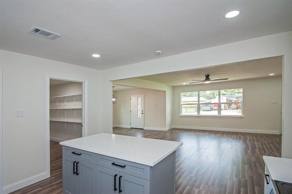 Cloverdale 03 - Residential