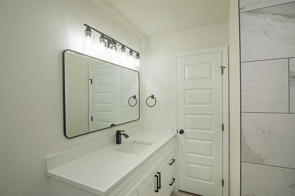 Cloverdale 03 - Residential