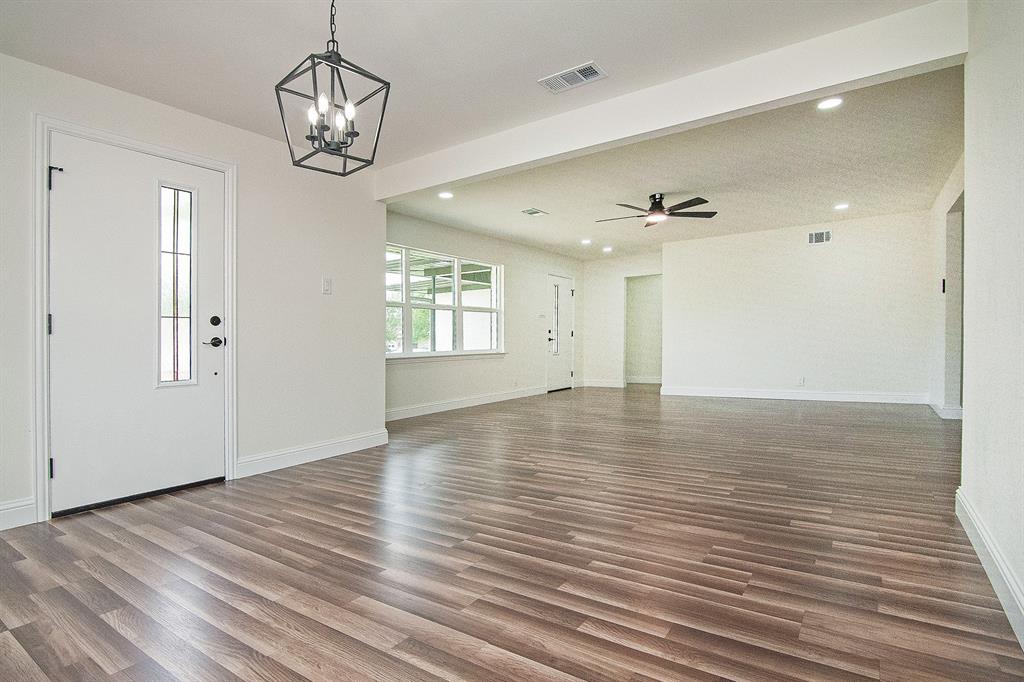 Cloverdale 03 - Residential