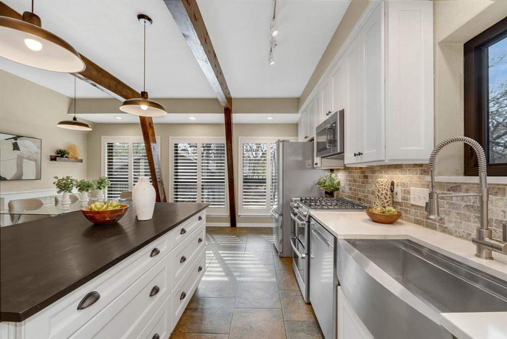 Twin Cove Estate - Residential