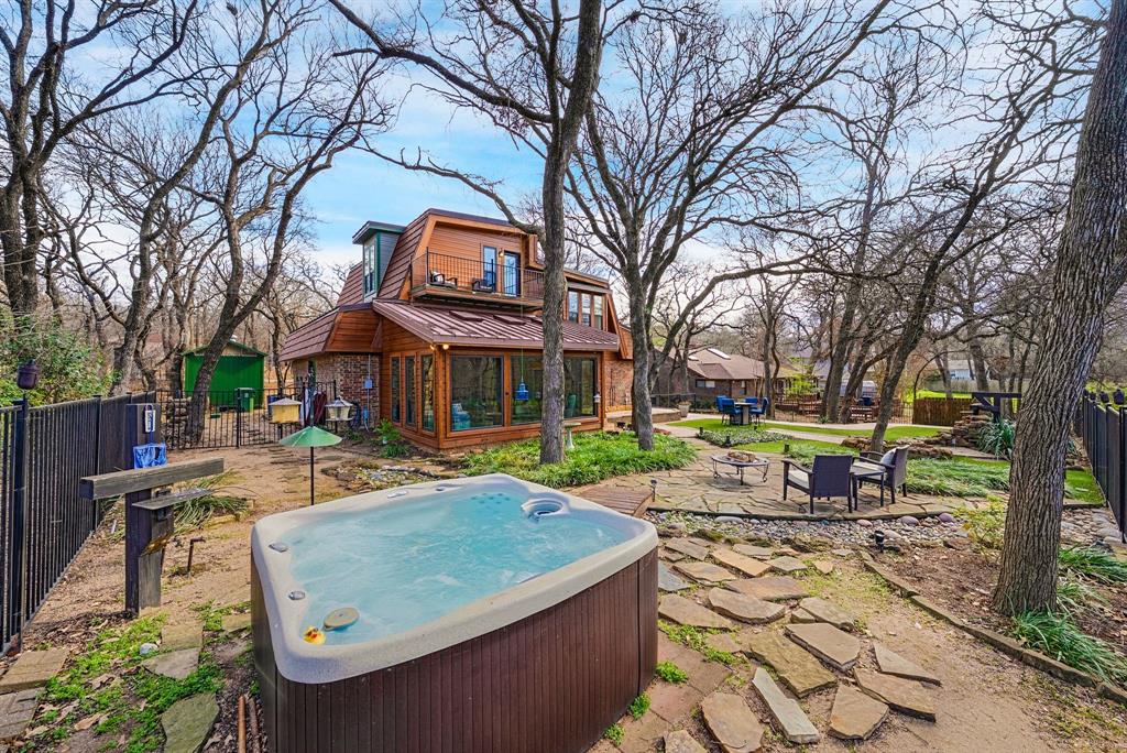 Twin Cove Estate - Residential