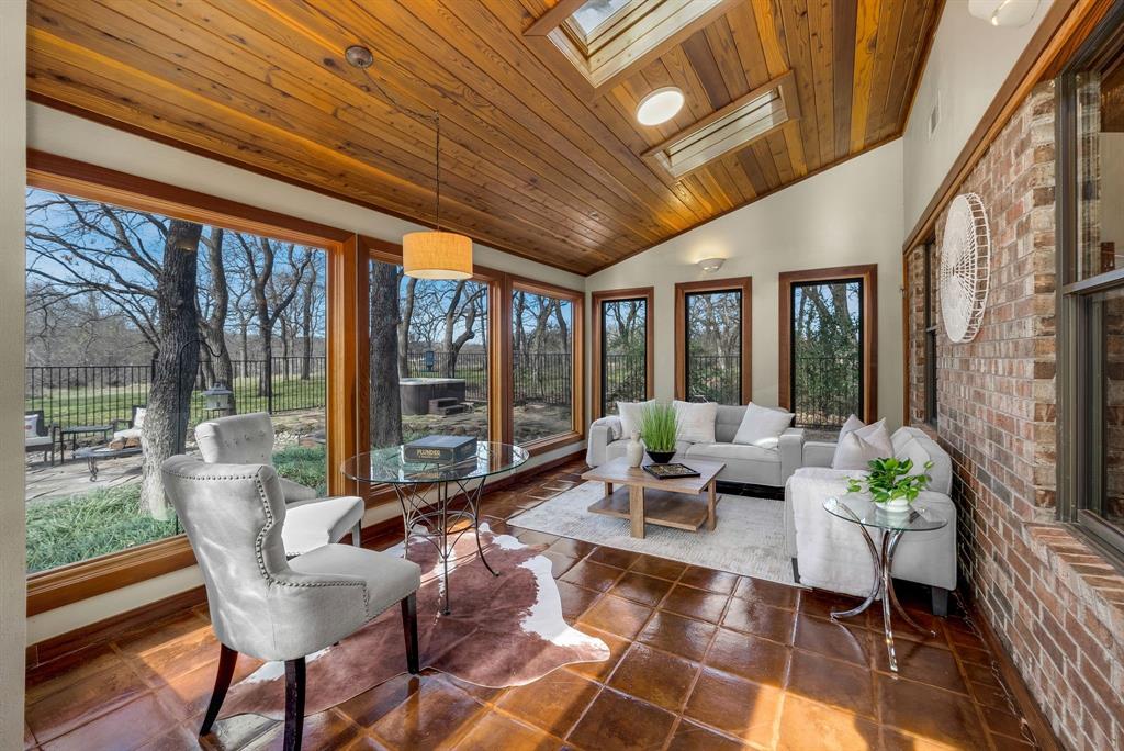 Twin Cove Estate - Residential