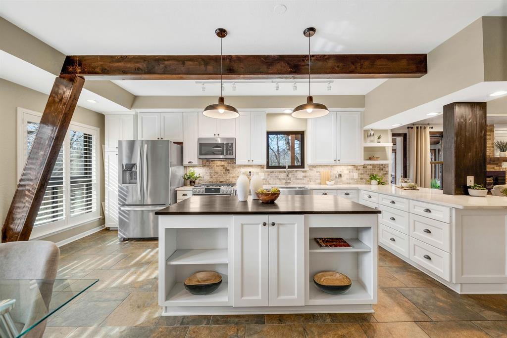 Twin Cove Estate - Residential