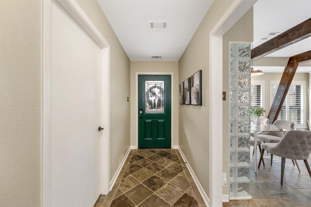 Twin Cove Estate - Residential