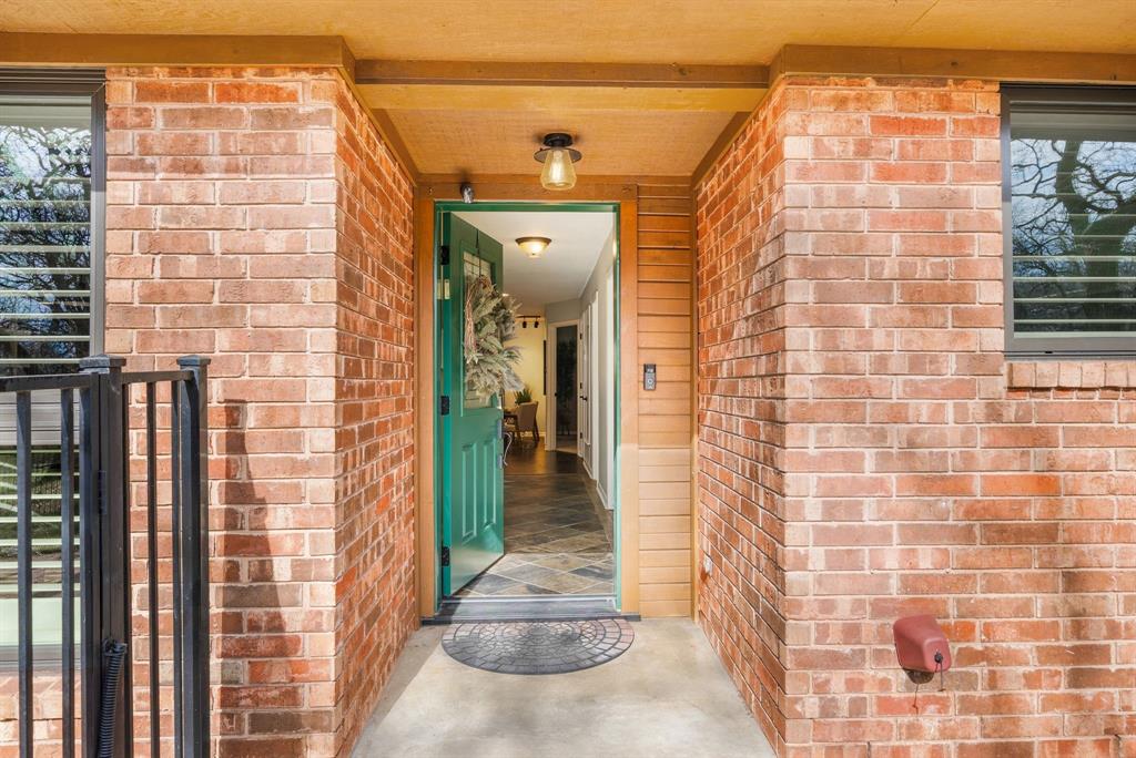 Twin Cove Estate - Residential