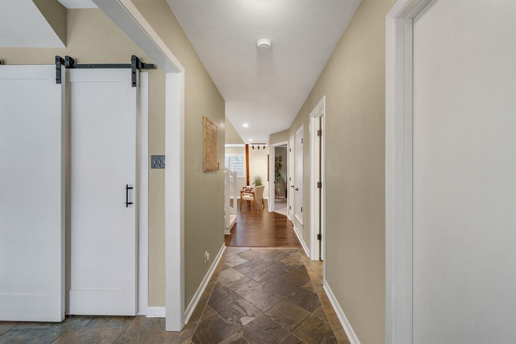 Twin Cove Estate - Residential