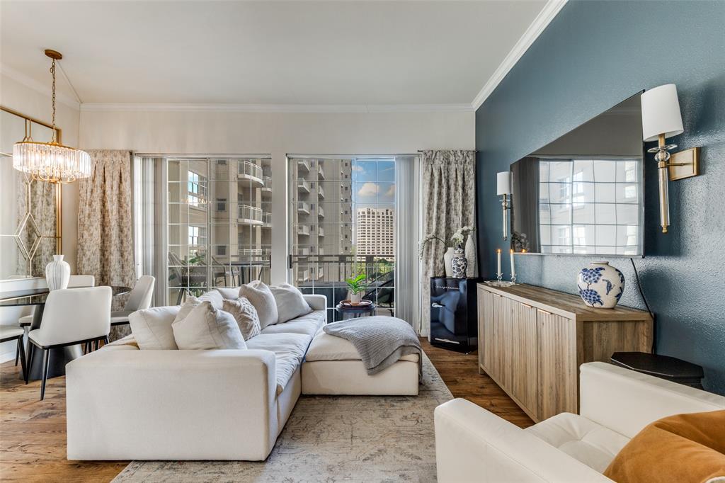 3225 Turtle Creek 719