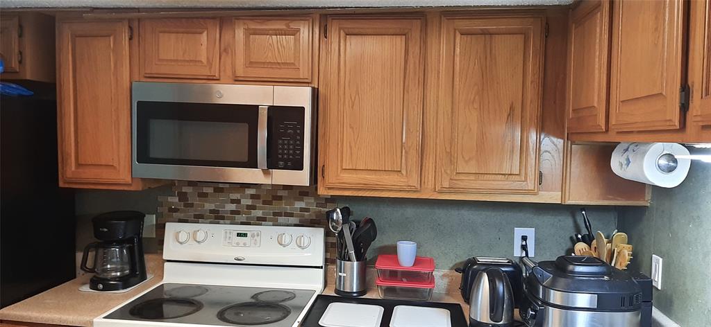 2121 Park Willow Lane C