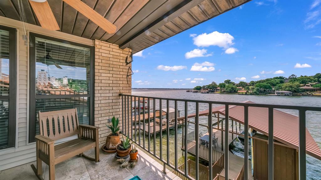 La Vista Dcbe Twnhms - Residential