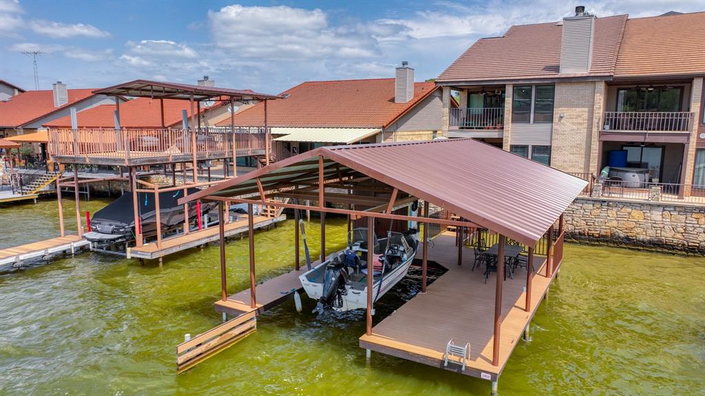 La Vista Dcbe Twnhms - Residential