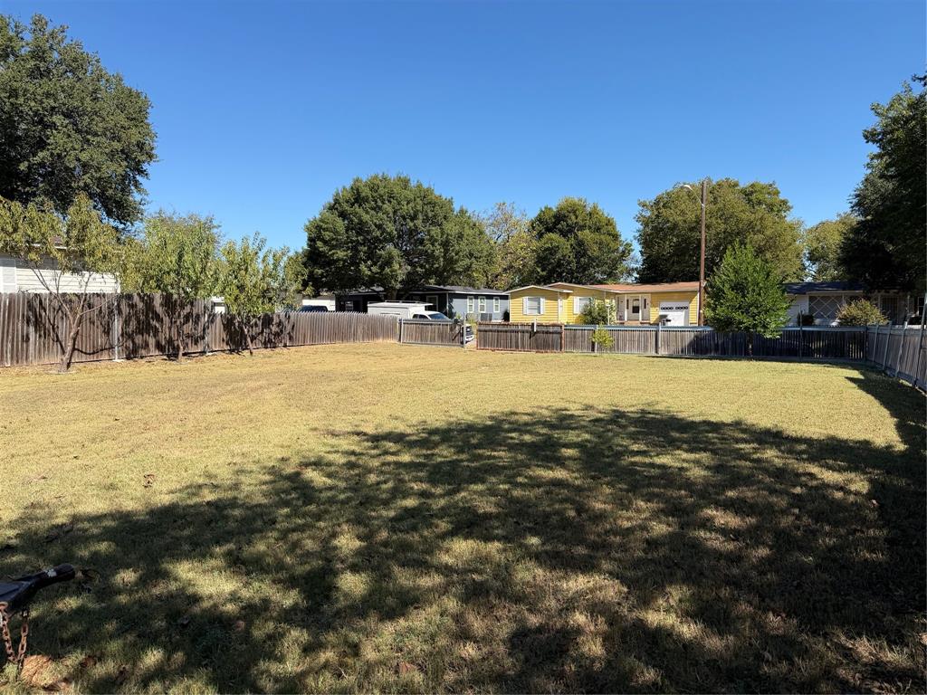 Corrigan Gardens - Land