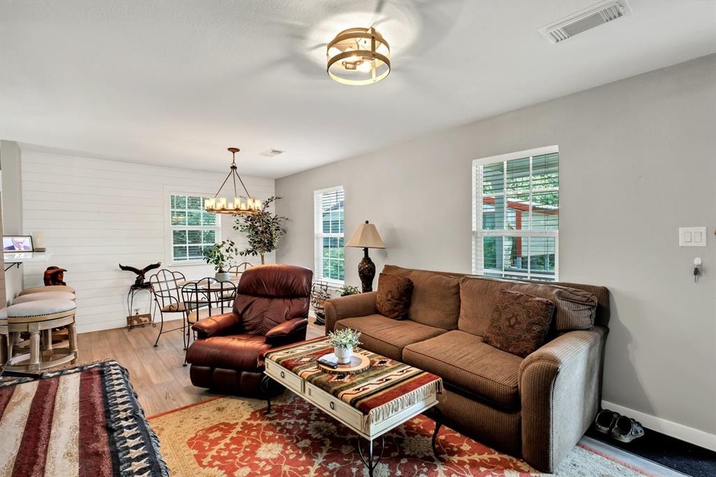 104 Nob Hill Circle