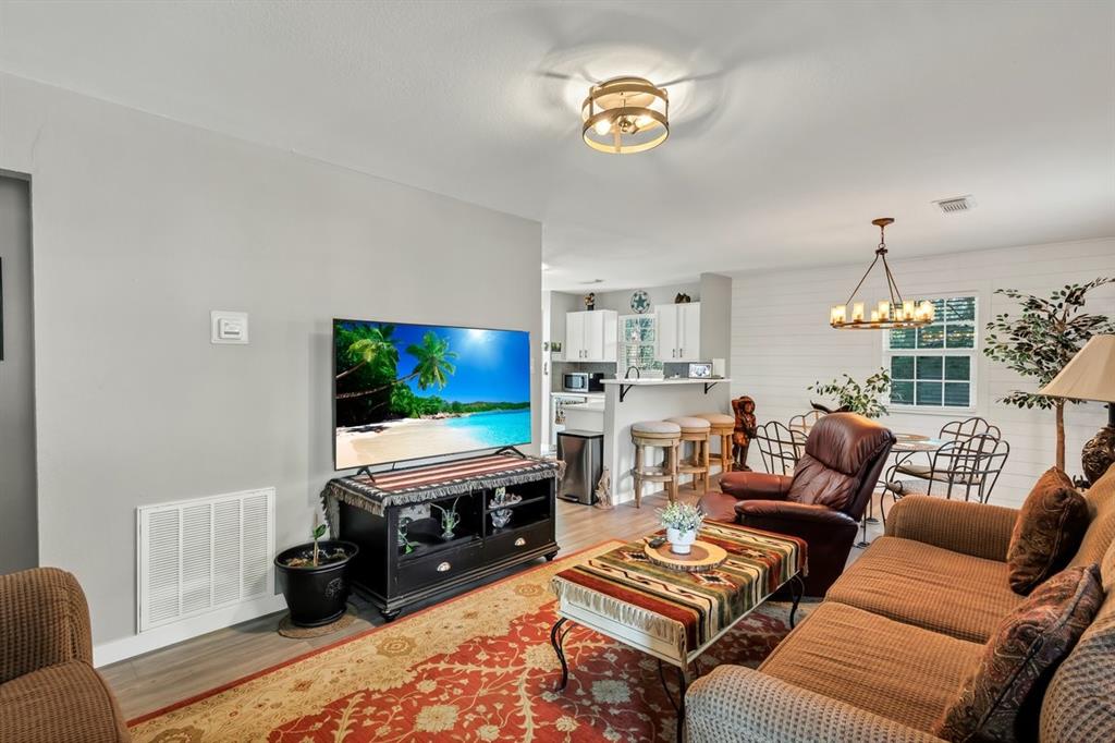 104 Nob Hill Circle