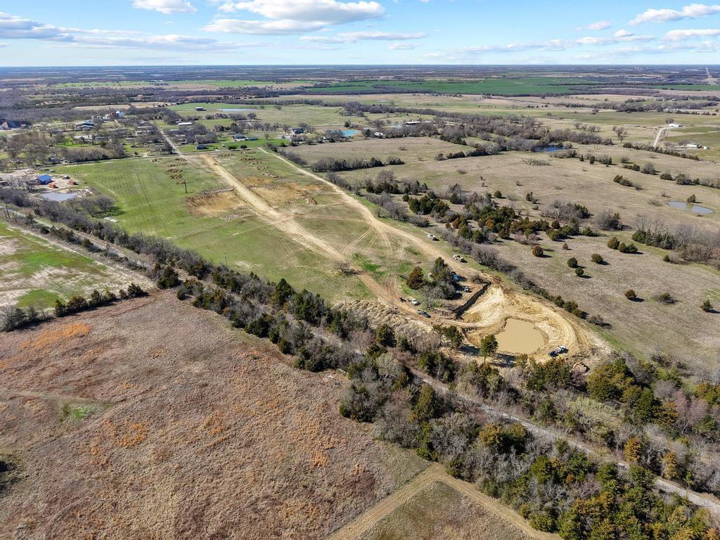 000 Roundtree Circle