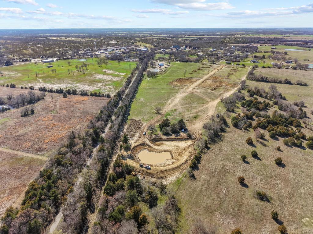 000 Roundtree Circle