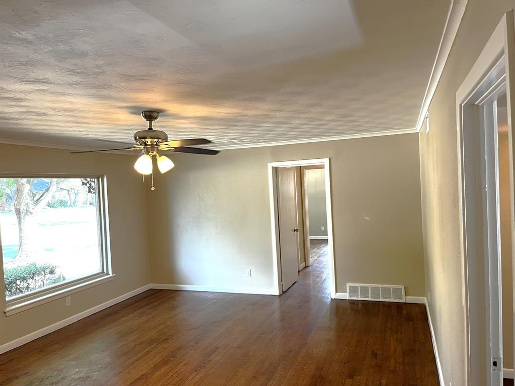 Bob-O-Links Downs #4 - Residential