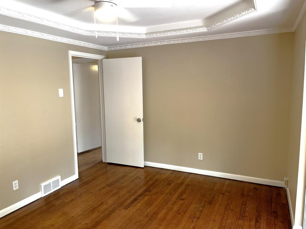 Bob-O-Links Downs #4 - Residential