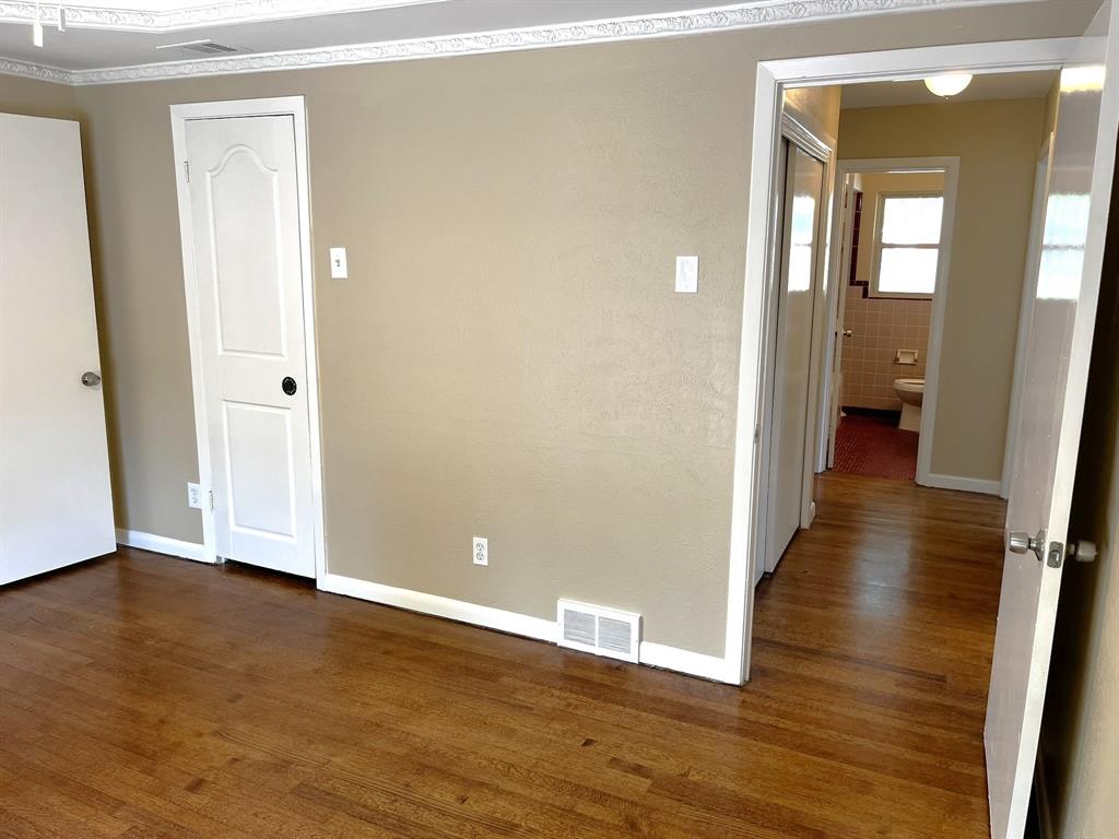 Bob-O-Links Downs #4 - Residential