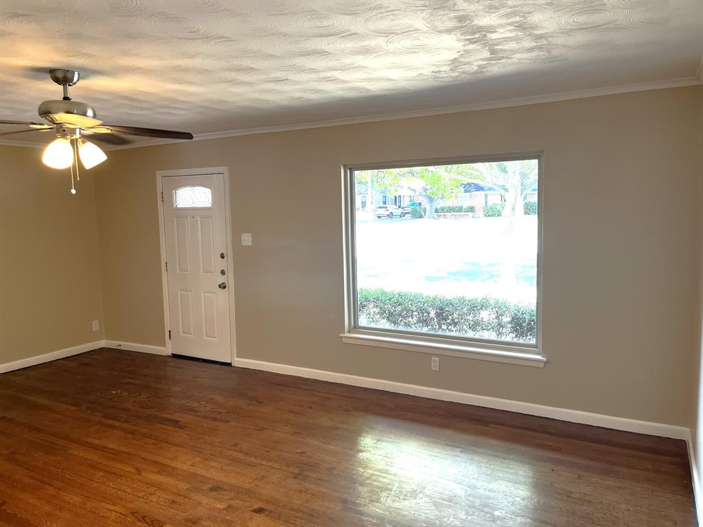 Bob-O-Links Downs #4 - Residential