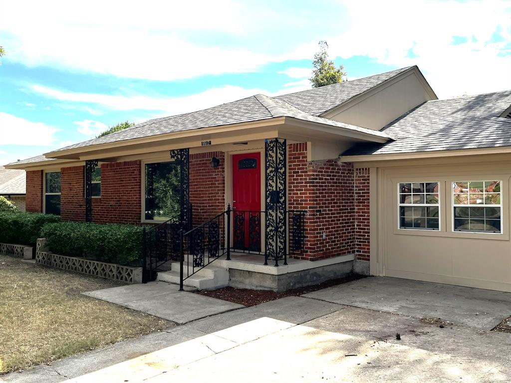 6612 E Mockingbird Lane