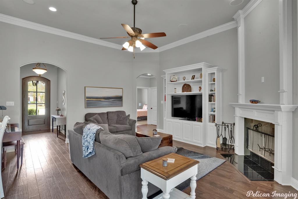 BIENVILLE PATH UNIT 2 IN TWELVE OAKS - Residential