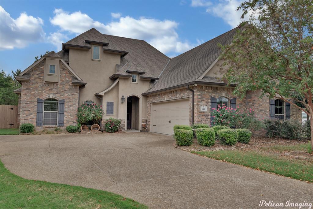 BIENVILLE PATH UNIT 2 IN TWELVE OAKS - Residential