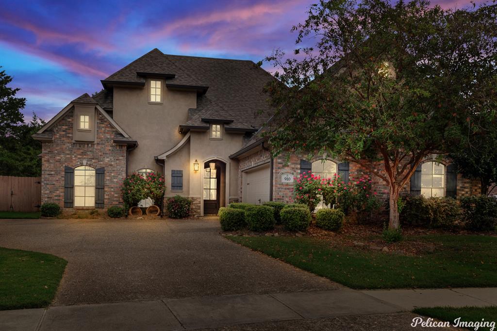 BIENVILLE PATH UNIT 2 IN TWELVE OAKS - Residential