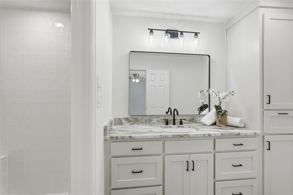 Brinwood Shores Add Sec B - Residential