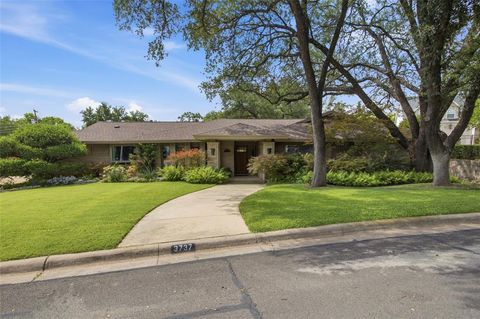 Photo of 3737 Arroyo Road, Fort Worth, TX 76109 (MLS # 21304983)