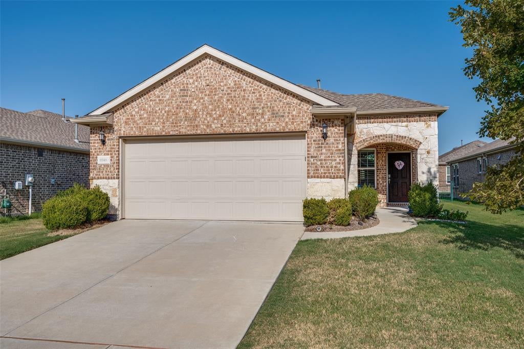 8946 Twin Pines Lane