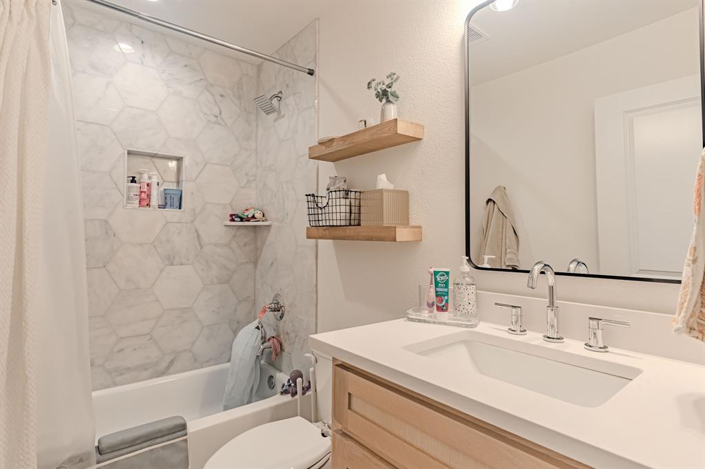 Monarch Manor Ph 3 - Residential