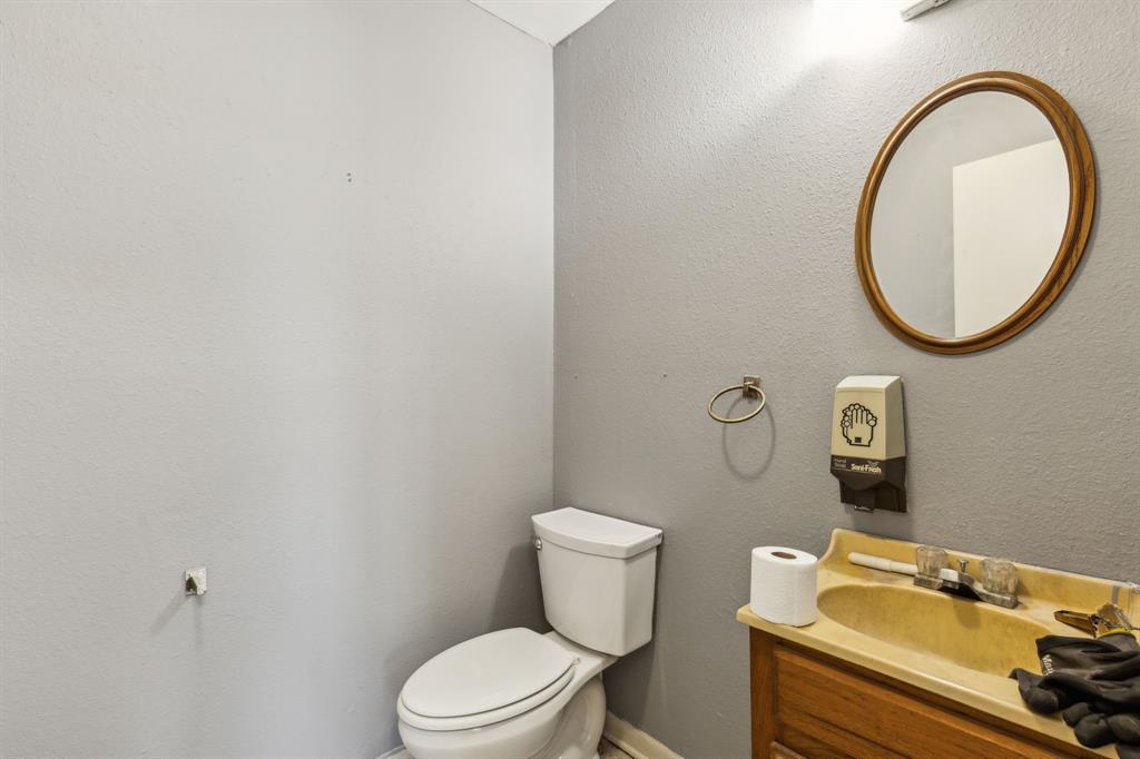 Link International Add - Commercial Sale