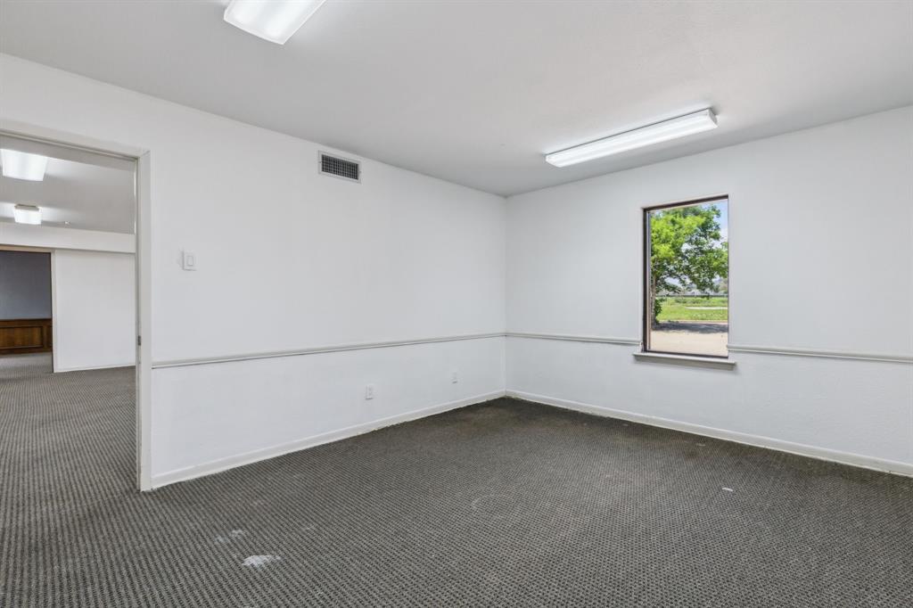 Link International Add - Commercial Sale