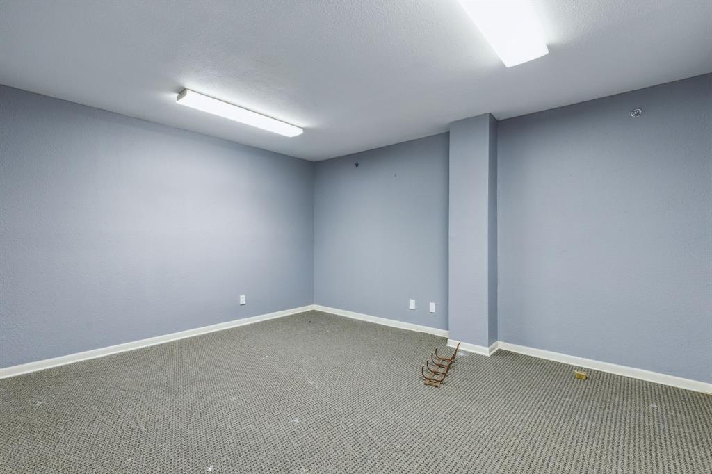 Link International Add - Commercial Sale