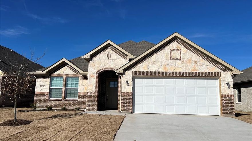 Absolutely gorgeous new build home by Scott Ellis Homes. This 3 bedrooms, 2 full baths and 2 car garage house has flooring upgraded to wood vinyl throughout all open area with the exception of the bedrooms are filled with well matched carpets. This home includes open 10 feet ceiling living space, marble counter top, large kitchen island, under cabinet lighting, white cabinets, separate shower and tub, dual sinks in master bedroom, ceiling fan in each room, crown molding, blinds, frameless shower, covered back patio, stained fence, sprinklers, landscaping, gutters and etc. Neighborhood is 5 minutes from L3-Harris, I-30, Local Restaurants and Shopping.