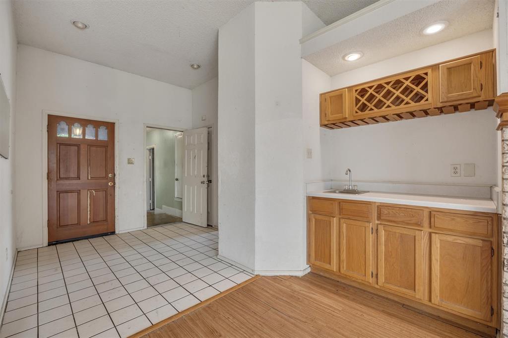 Photo of 308 Clear Springs Drive, Mesquite, TX 75150 (MLS # 21394424)