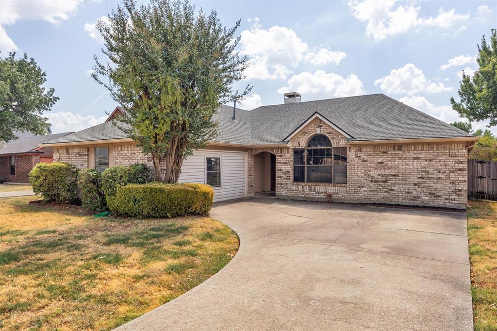Photo of 308 Clear Springs Drive, Mesquite, TX 75150 (MLS # 21394424)