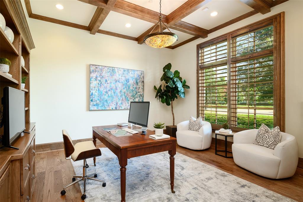 4529 Crooked Lane