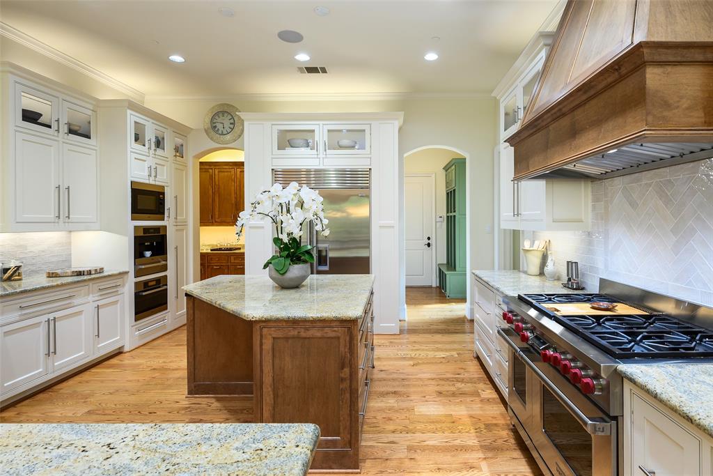 NORTHAVEN MANOR - Residential