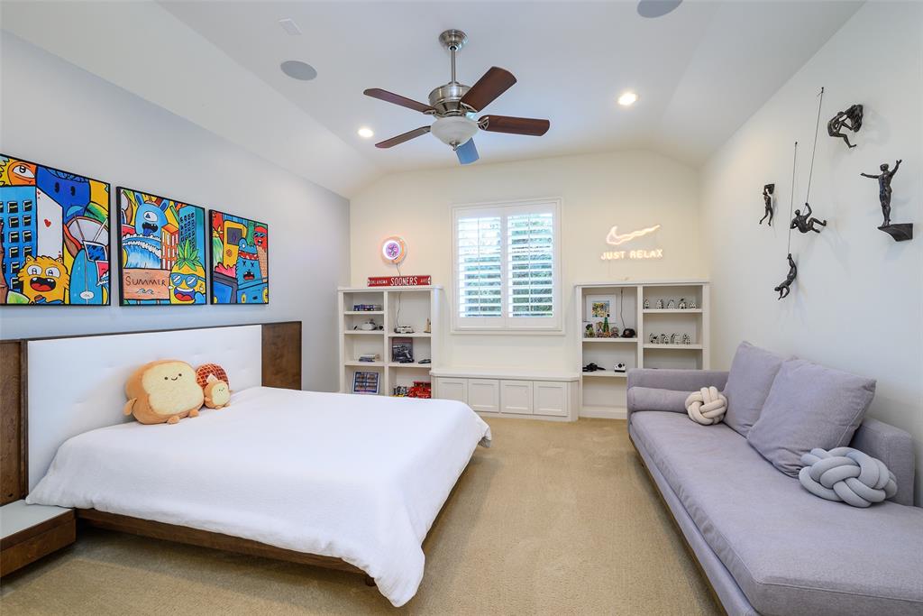 NORTHAVEN MANOR - Residential